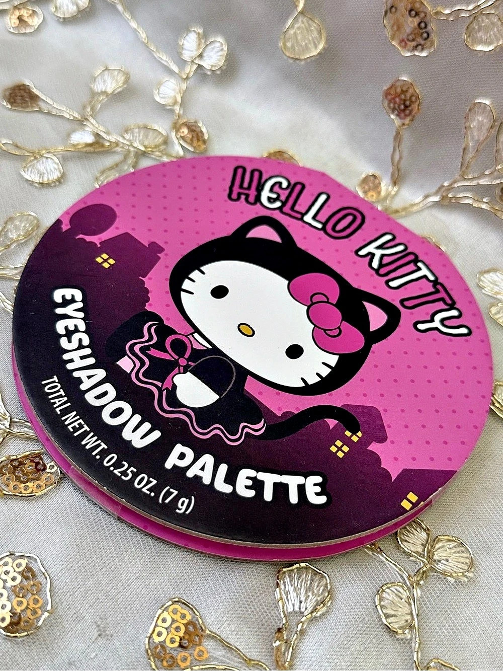Hello Kitty Eyeshadow Palette in Pink & Purple NWT